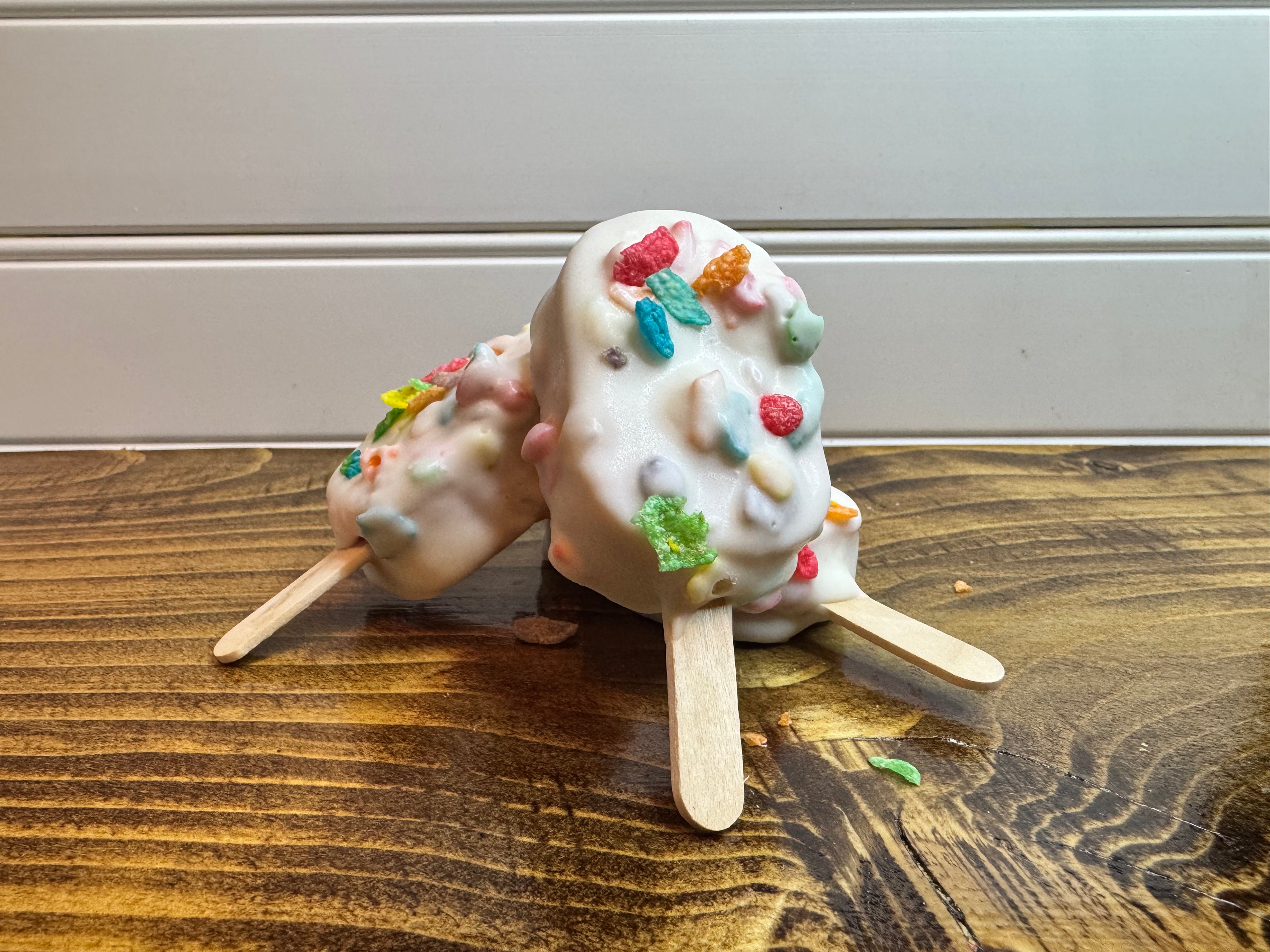 Fruity Pebble Cakepop